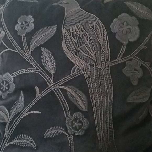 Threshold blue VELVET toss pillow - Picture 6 of 9